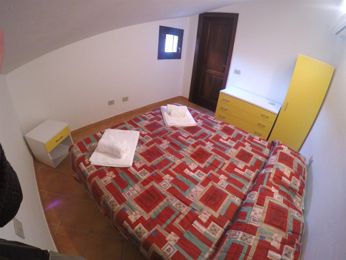Bed and Breakfast La Coccinella Al Mare à San Teodoro  Extérieur photo