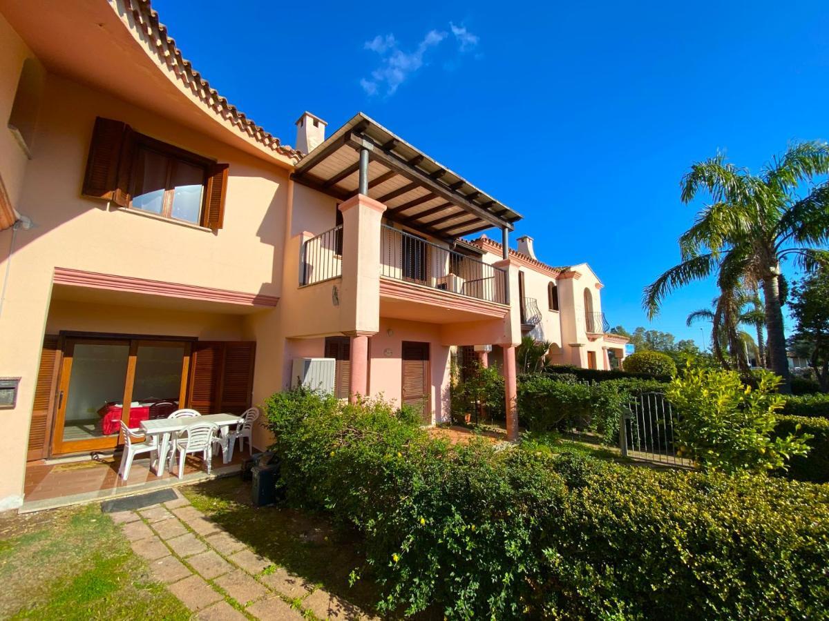 Bed and Breakfast La Coccinella Al Mare à San Teodoro  Extérieur photo