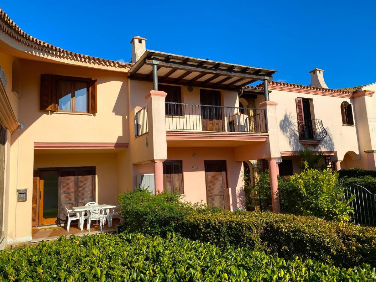 Bed and Breakfast La Coccinella Al Mare à San Teodoro  Extérieur photo